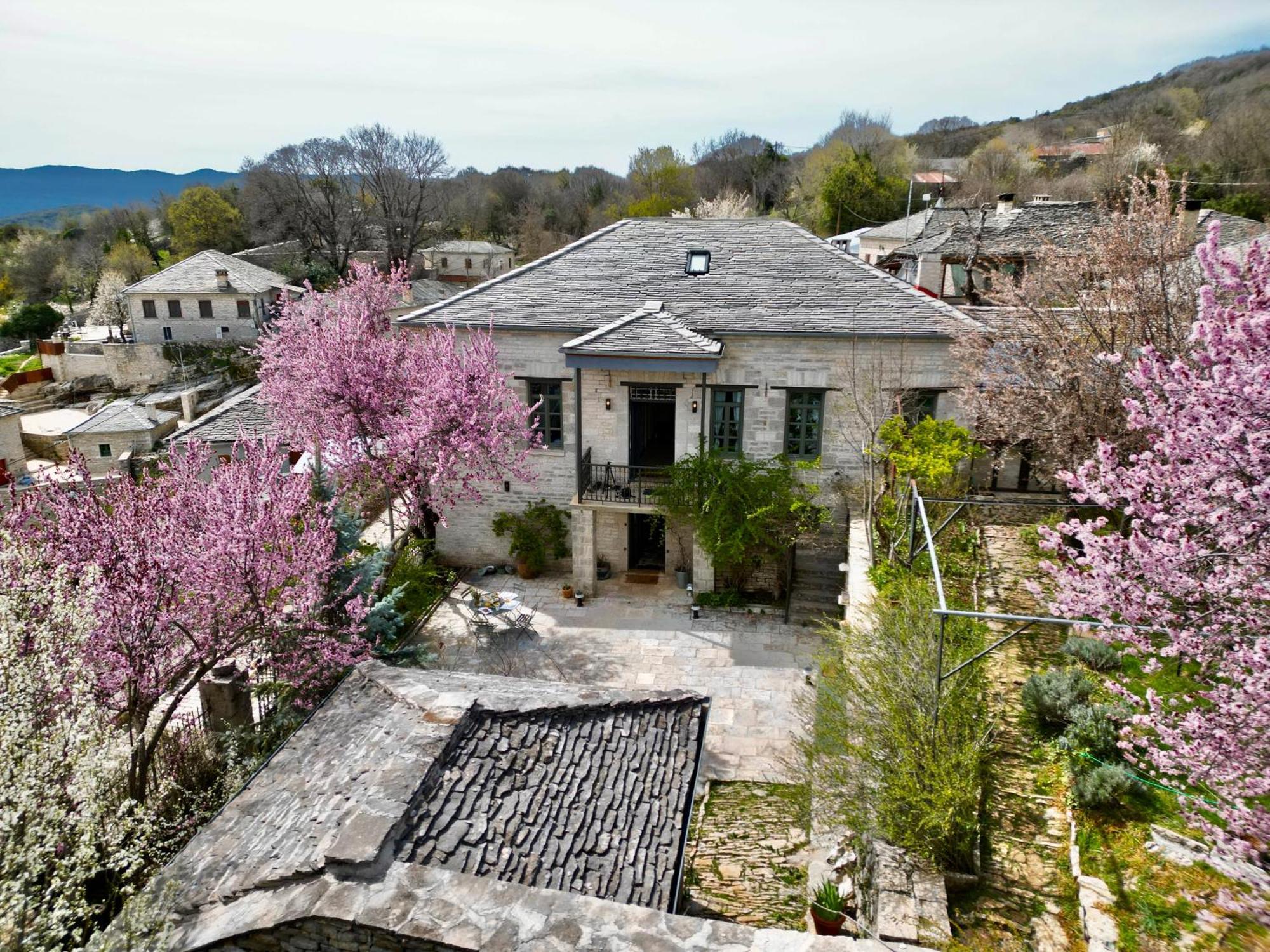 Katikia Zagori Hotel Vitsa ภายนอก รูปภาพ
